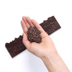 tablette de chocolat origine avec éclats de fèves de cacao